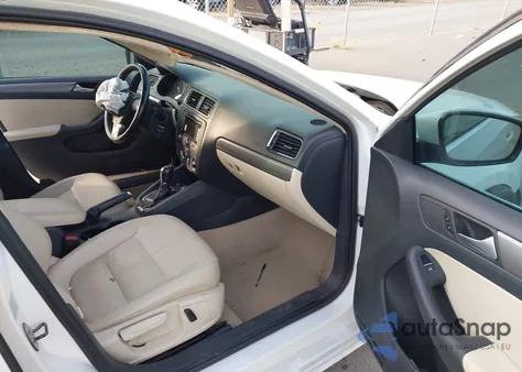 2013 Volkswagen Jetta 2.0L Tdi from USA, damaged, VIN 3VWLL7AJ9DM375759